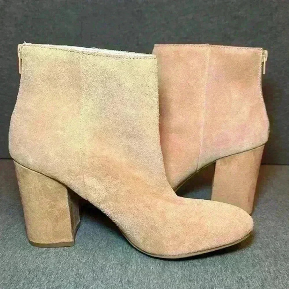 Kenneth Cole Reaction Carlyn Block Heel Booties Blush Suede Women’s Size 9.5 - Picture 4 of 15
